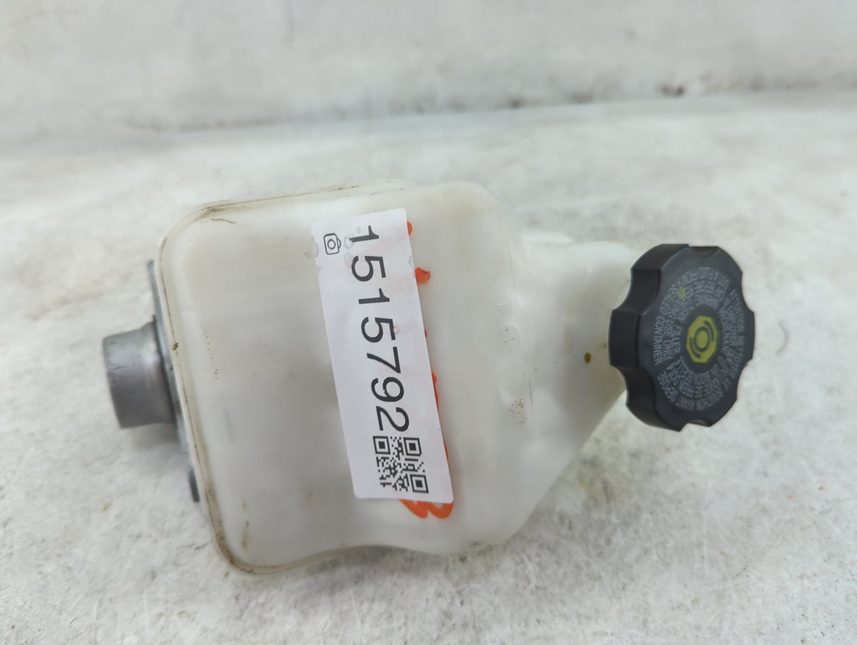2015-2022 Chevrolet Colorado Brake Master Cylinder - Oemusedautoparts1.com