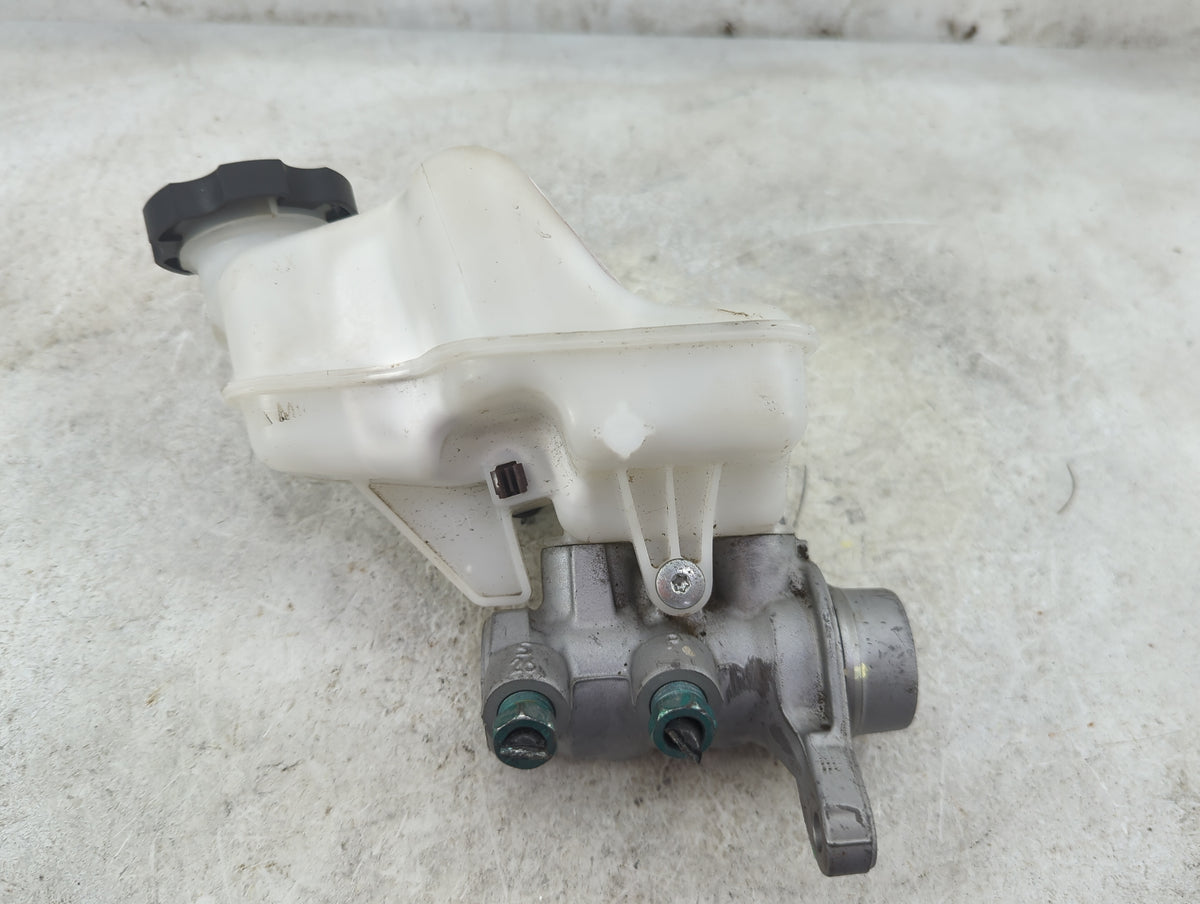 2015-2022 Chevrolet Colorado Brake Master Cylinder - Oemusedautoparts1.com