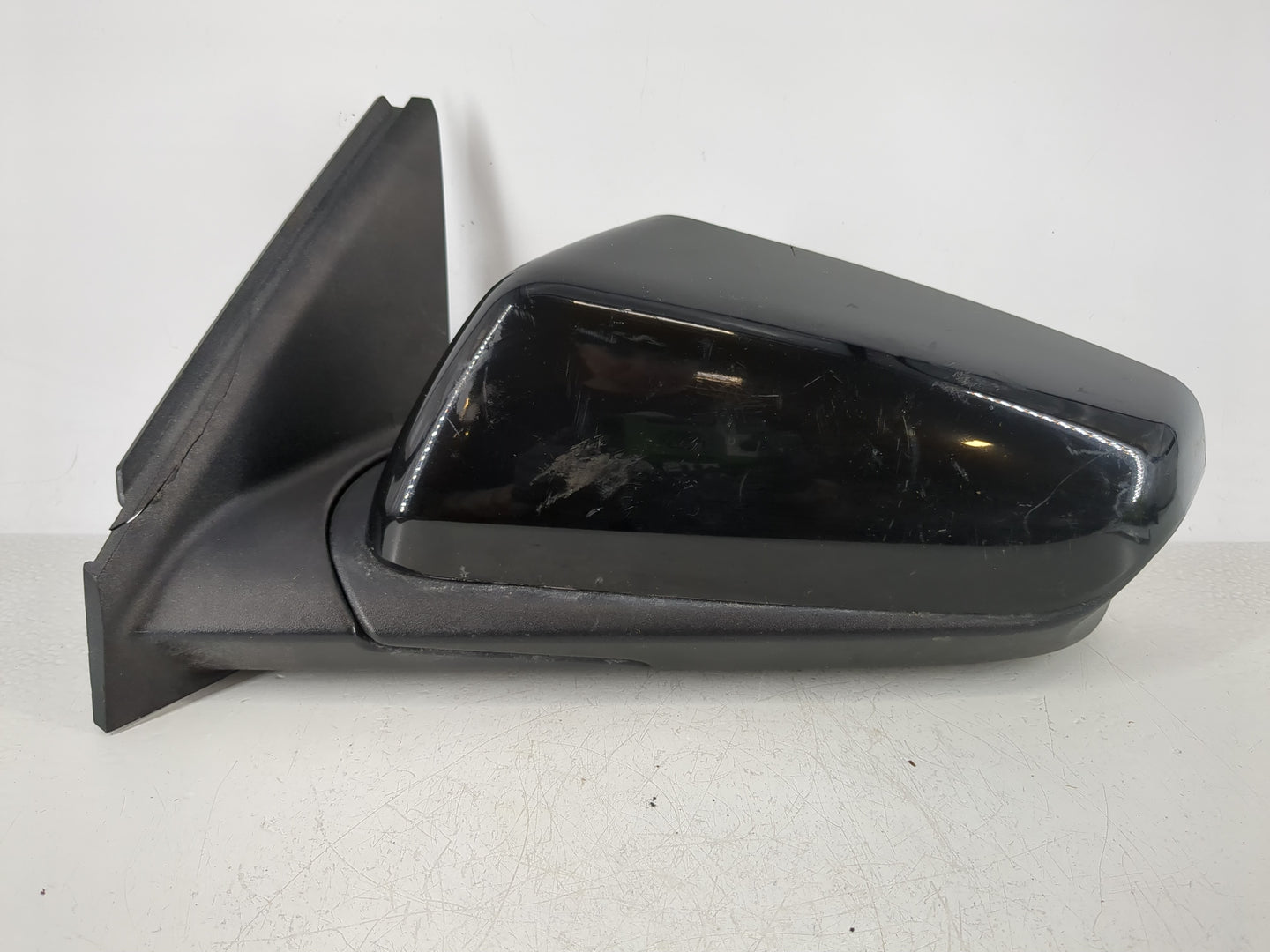 2018-2022 Chevrolet Equinox Driver Side View Mirror - Left Door Mirror OEM Used - Oemusedautoparts1.com