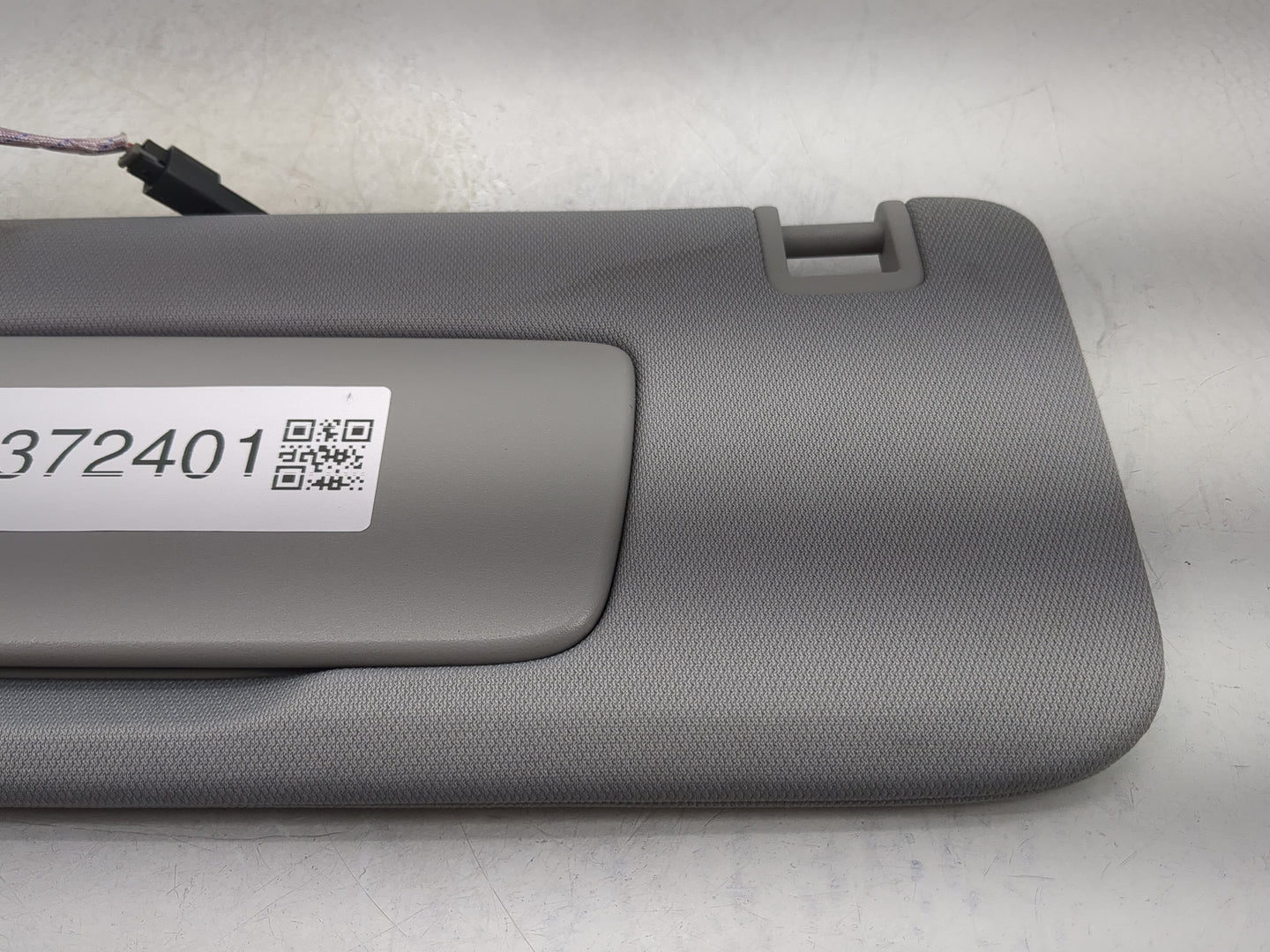 2020-2022 Chevrolet Equinox Sun Visor Shade Replacement Driver Left Mirror Fits Fits 2020 2021 2022 OEM Used Auto Parts - Oe