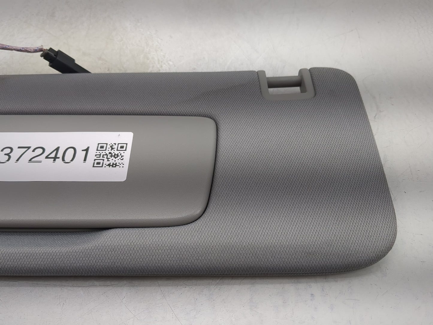 2020-2022 Chevrolet Equinox Sun Visor Shade Replacement Driver Left Mirror Fits Fits 2020 2021 2022 OEM Used Auto Parts - Oe