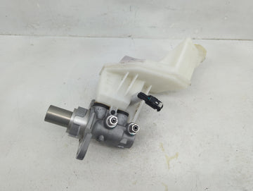 2018-2022 Chevrolet Equinox Brake Master Cylinder - Oemusedautoparts1.com