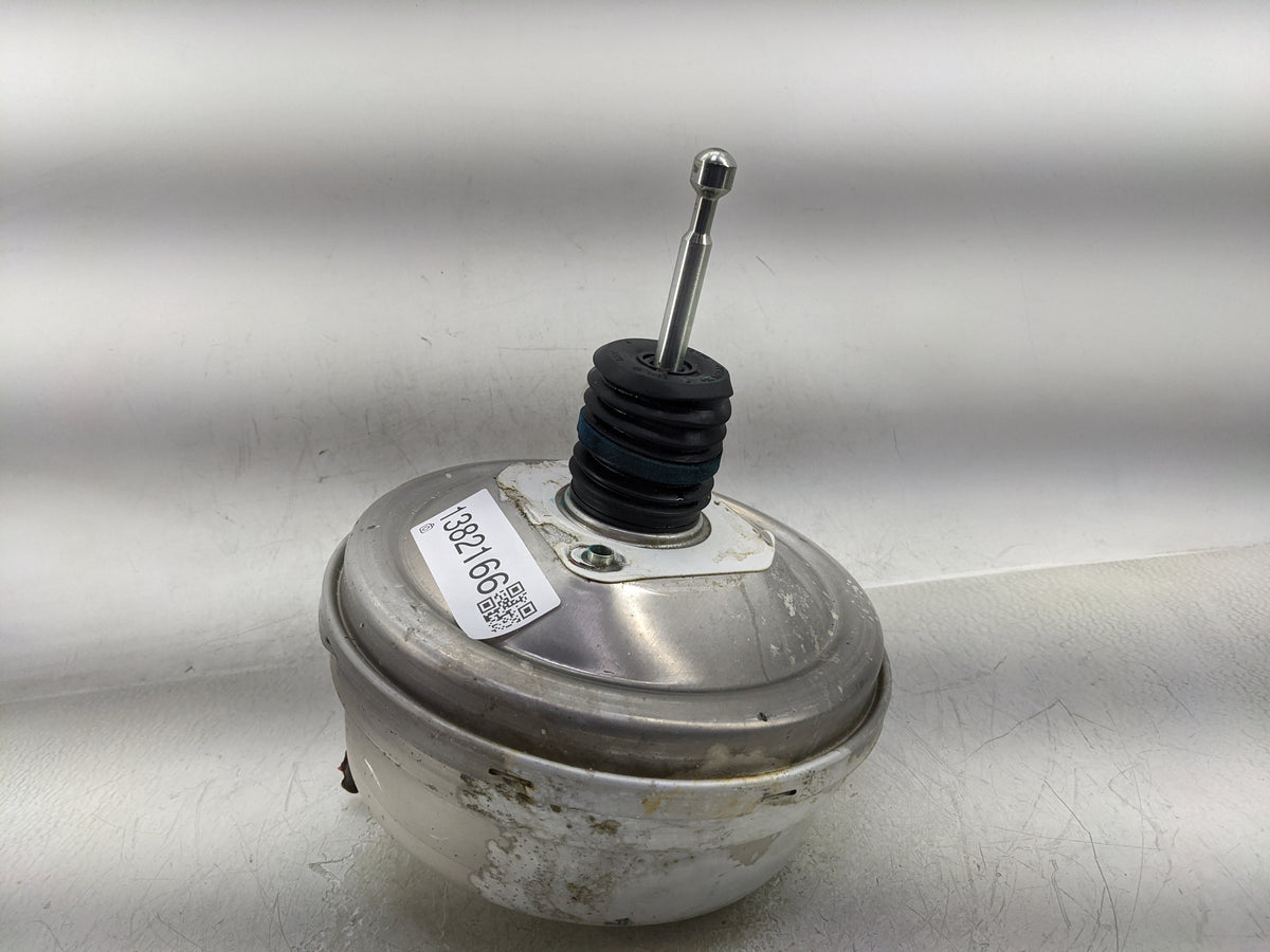 2018-2022 Chevrolet Equinox Power Brake Booster Oem 1382166 - Oemusedautoparts1.com