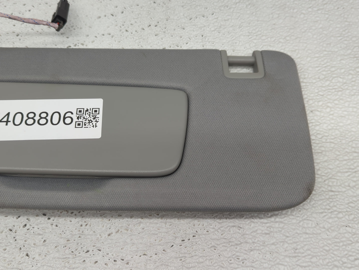 2020-2022 Chevrolet Equinox Sun Visor Shade Replacement Driver Left Mirror Fits Fits 2020 2021 2022 OEM Used Auto Parts - Oe
