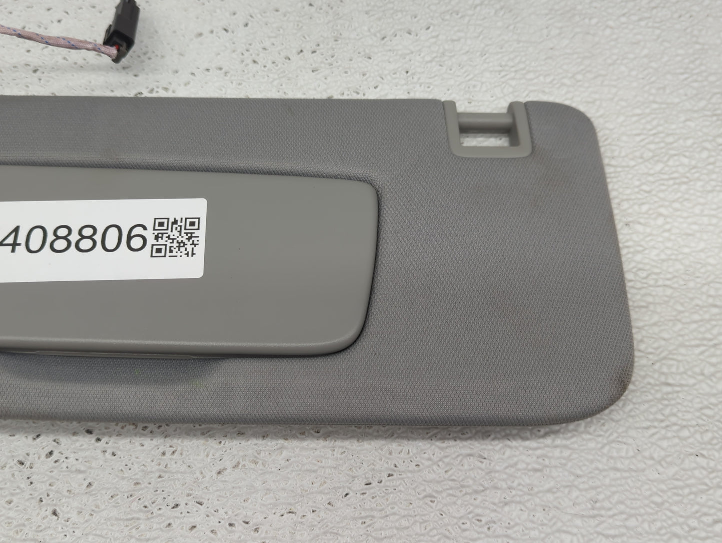 2020-2022 Chevrolet Equinox Sun Visor Shade Replacement Driver Left Mirror Fits Fits 2020 2021 2022 OEM Used Auto Parts - Oe
