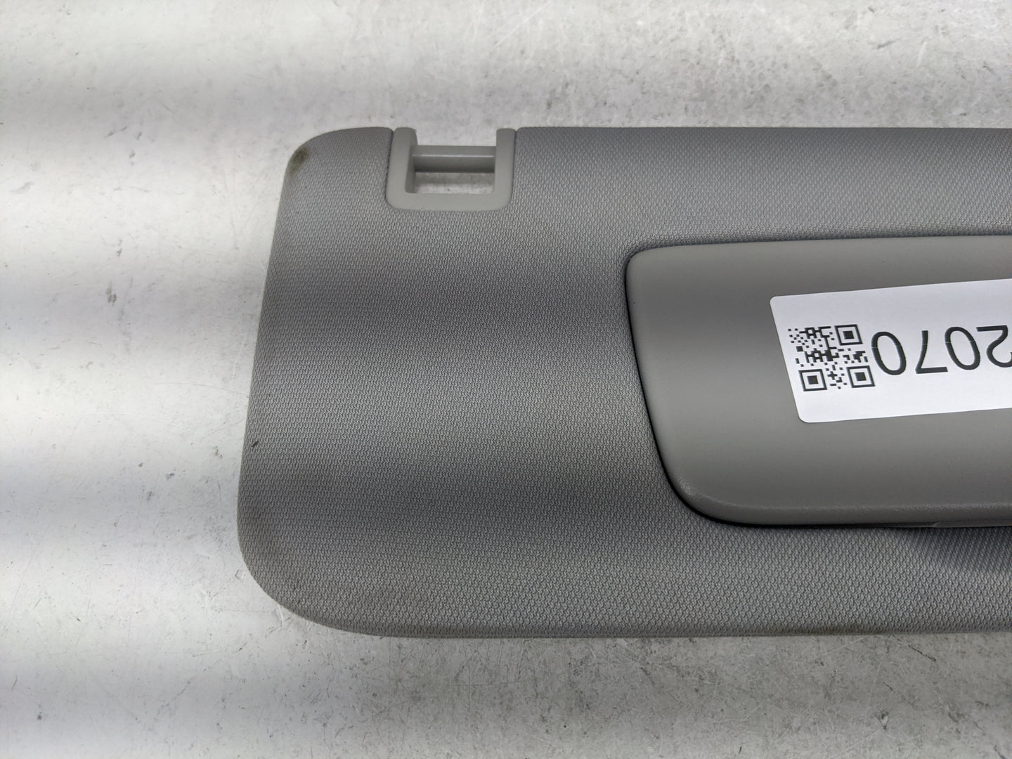 2020-2022 Chevrolet Equinox Sun Visor Shade Replacement Passenger Right Mirror Fits Fits 2020 2021 2022 OEM Used Auto Parts 