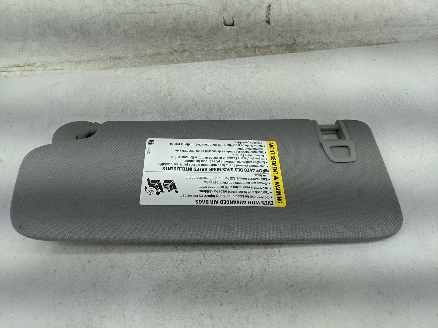 2020-2022 Chevrolet Equinox Sun Visor Shade Replacement Passenger Right Mirror Fits Fits 2020 2021 2022 OEM Used Auto Parts 