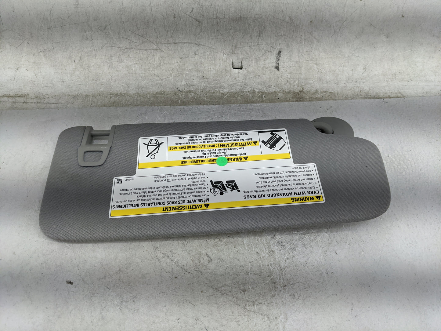 2020-2022 Chevrolet Equinox Sun Visor Shade Replacement Driver Left Mirror Fits Fits 2020 2021 2022 OEM Used Auto Parts - Oe