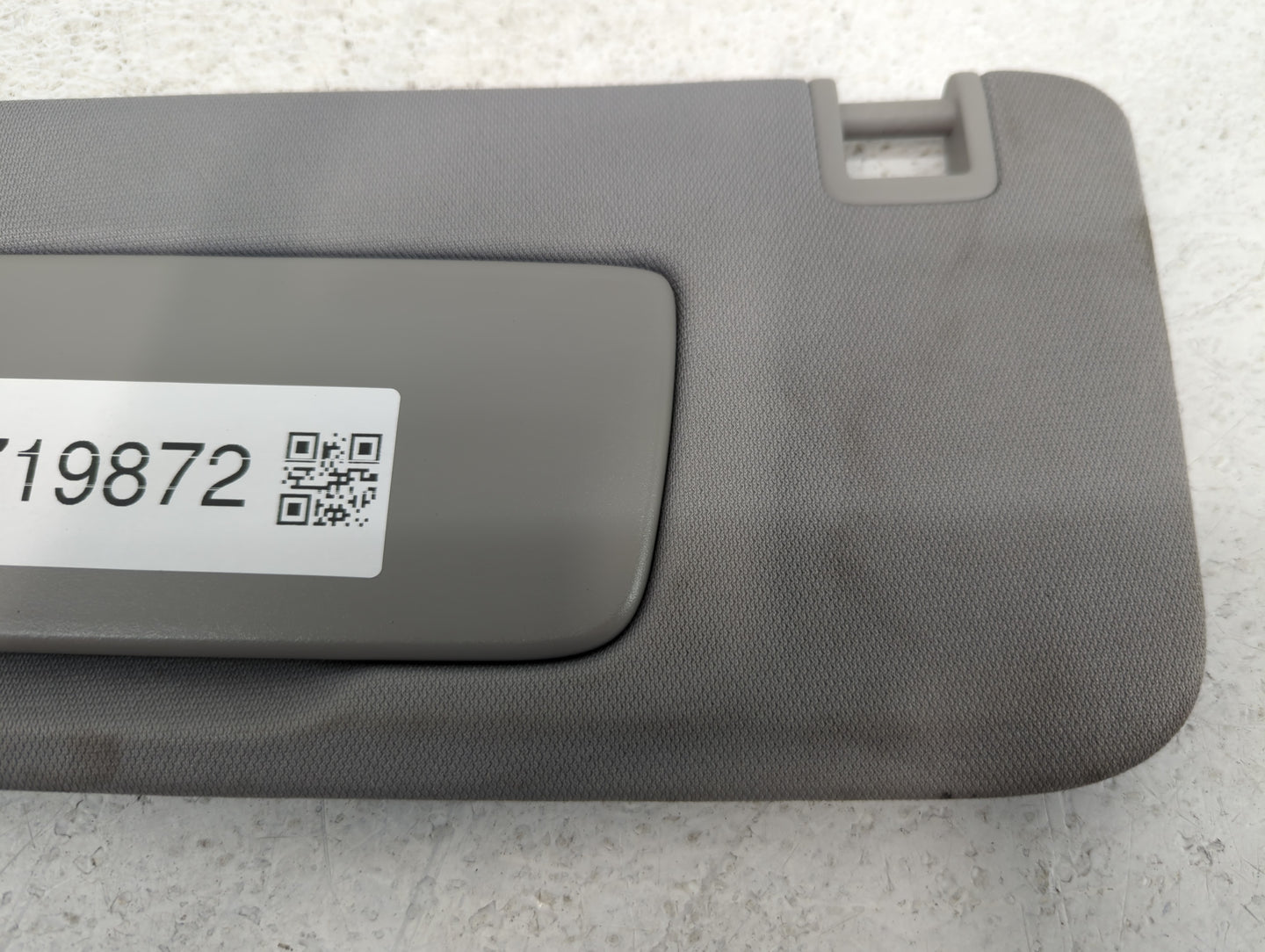 2020-2022 Chevrolet Equinox Sun Visor Shade Replacement Driver Left Mirror Fits Fits 2020 2021 2022 OEM Used Auto Parts - Oe