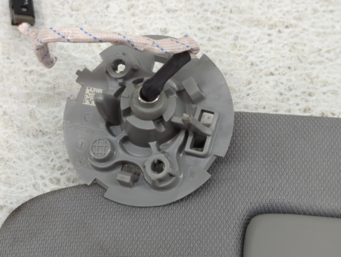 2020-2022 Chevrolet Equinox Sun Visor Shade Replacement Driver Left Mirror Fits Fits 2020 2021 2022 OEM Used Auto Parts - Oe