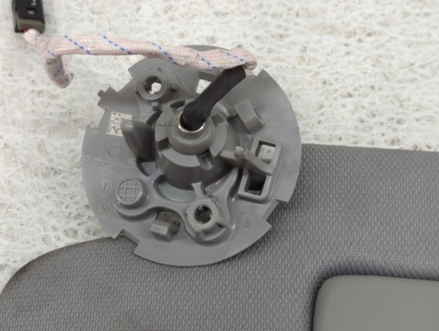 2020-2022 Chevrolet Equinox Sun Visor Shade Replacement Driver Left Mirror Fits Fits 2020 2021 2022 OEM Used Auto Parts - Oe