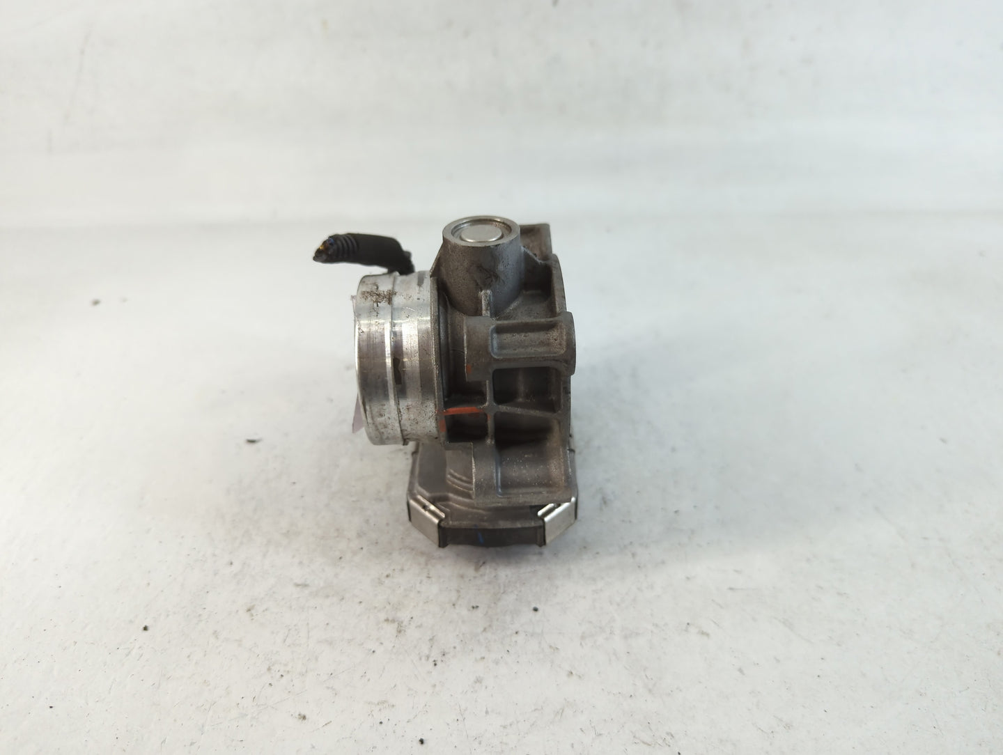 2018-2022 Chevrolet Equinox Throttle Body P/N:12671379AA Fits Fits 2016 2017 2018 2019 2020 2021 2022 OEM Used Auto Parts - 