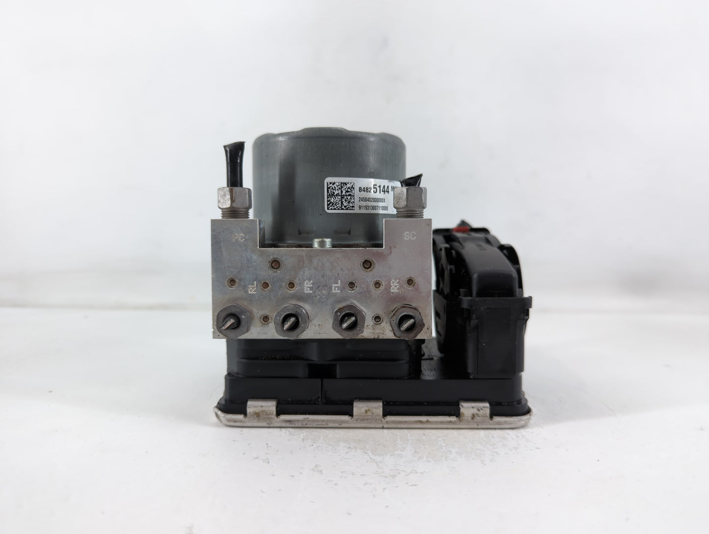 2020-2022 Chevrolet Equinox ABS Pump Control Module Replacement P/N:84825144 Fits Fits 2020 2021 2022 OEM Used Auto Parts - 
