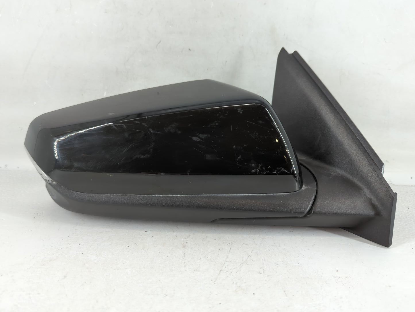 2022 Chevrolet Equinox Passenger Side View Mirror - Right Door Mirror OEM Used - Oemusedautoparts1.com