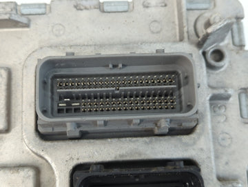 2020-2022 Chevrolet Equinox PCM Engine Control Computer ECU ECM PCU OEM P/N:12711695 12718932 Fits Fits 2020 2021 2022 OEM Used Auto Parts