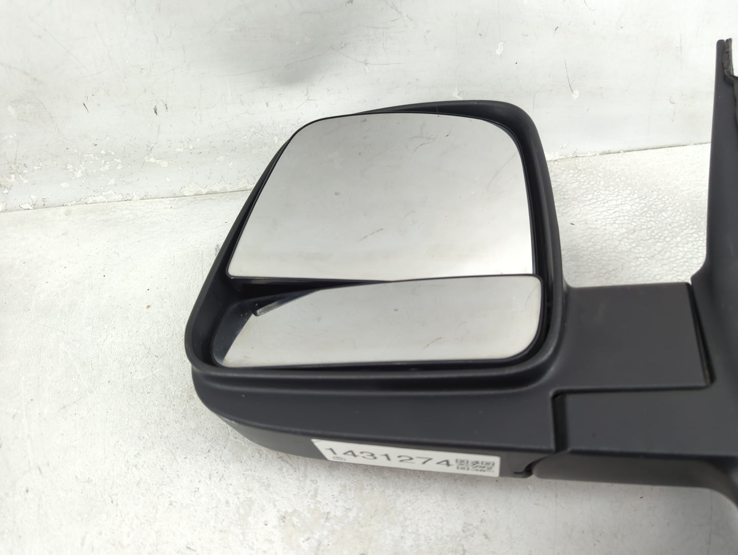 2022 Chevrolet Express 2500 Driver Side View Mirror - Left Door Mirror OEM Used - Oemusedautoparts1.com