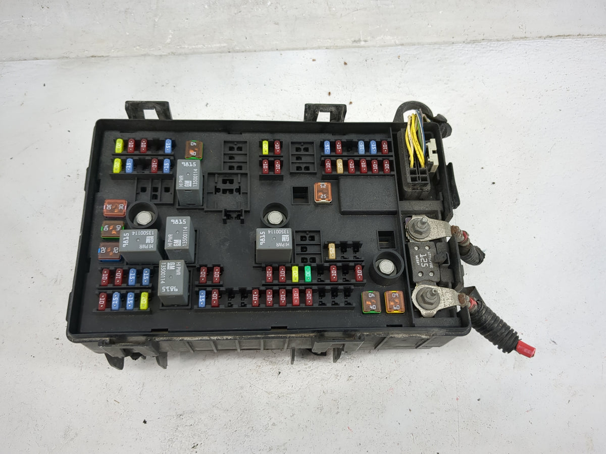 2021 Chevrolet Express 2500 Fusebox Fuse Box Panel Relay Module P/N:13500114 85104053, 85114017 Fits OEM Used Auto Parts - O