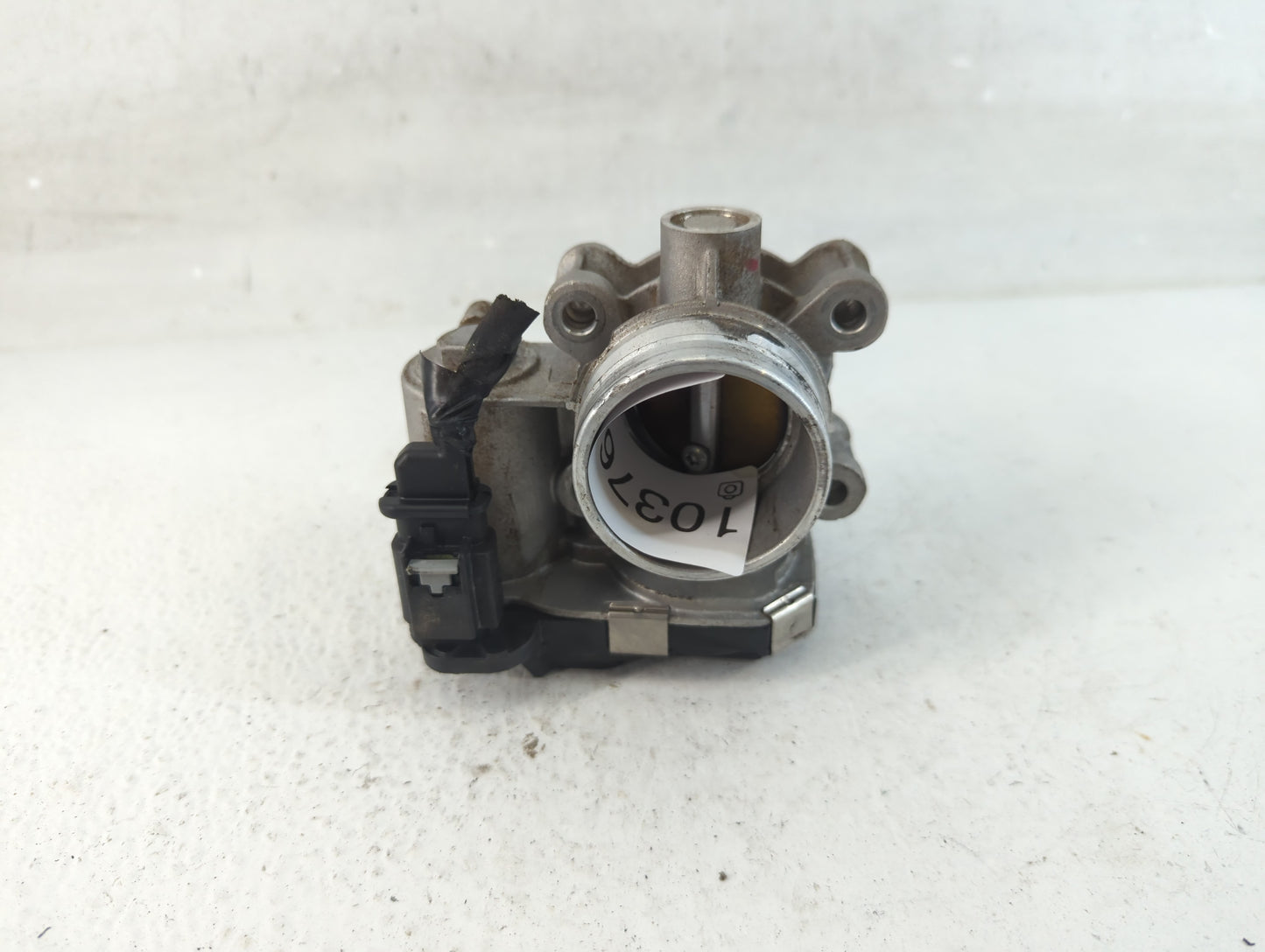 2016-2021 Chevrolet Malibu Throttle Body P/N:12671379AA Fits Fits 2016 2017 2018 2019 2020 2021 2022 OEM Used Auto Parts - O
