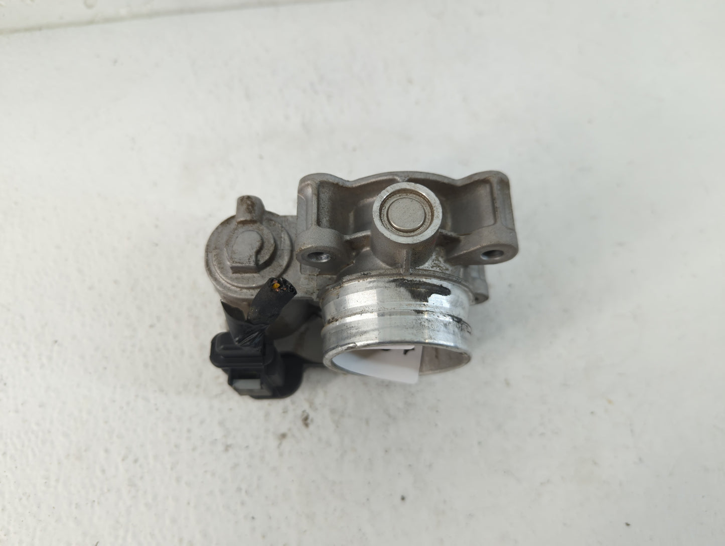 2016-2021 Chevrolet Malibu Throttle Body P/N:12671379AA Fits Fits 2016 2017 2018 2019 2020 2021 2022 OEM Used Auto Parts - O