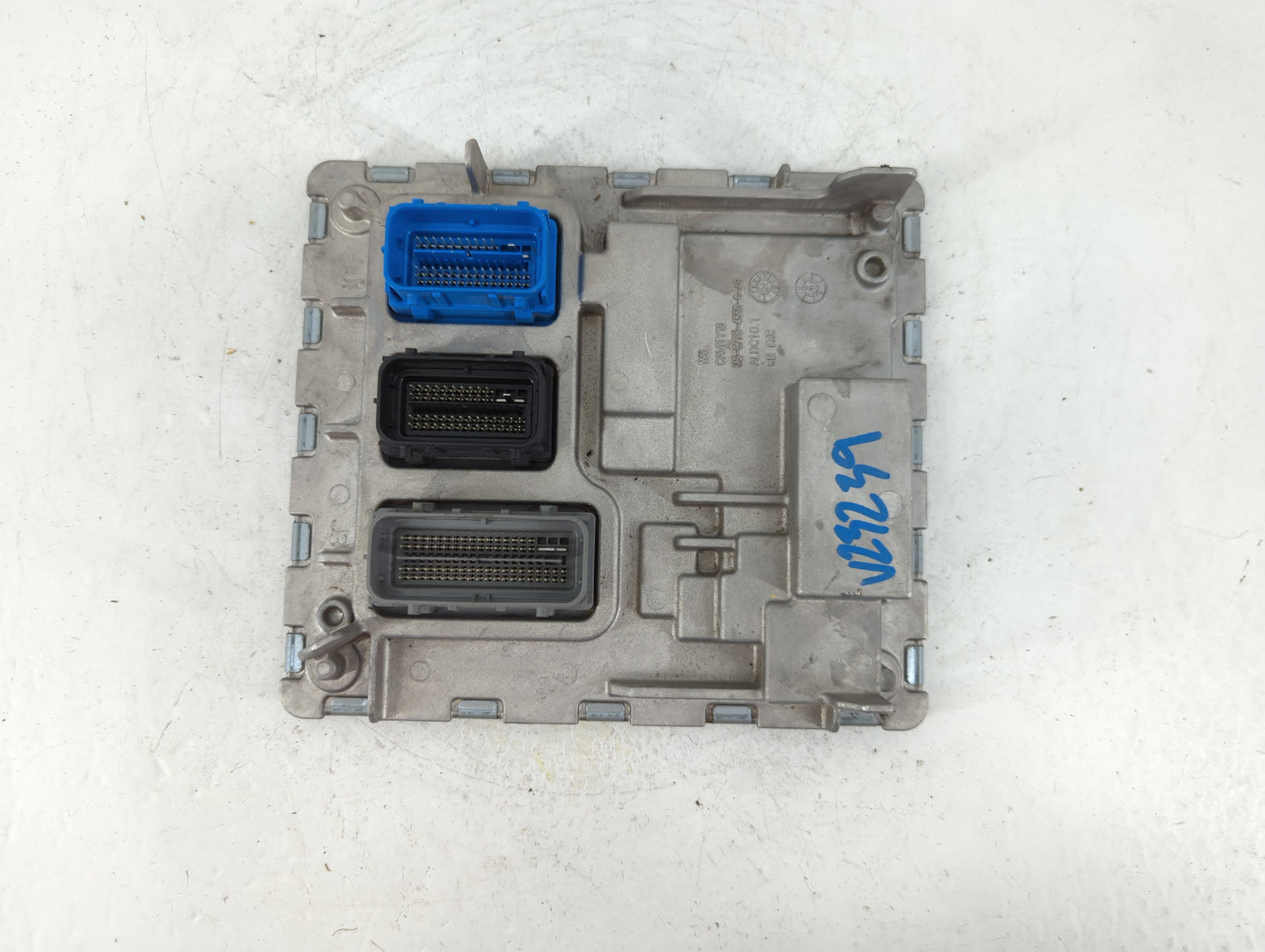 2020-2021 Chevrolet Malibu PCM Engine Control Computer ECU ECM PCU OEM P/N:12718932 Fits Fits 2020 2021 2022 OEM Used Auto P