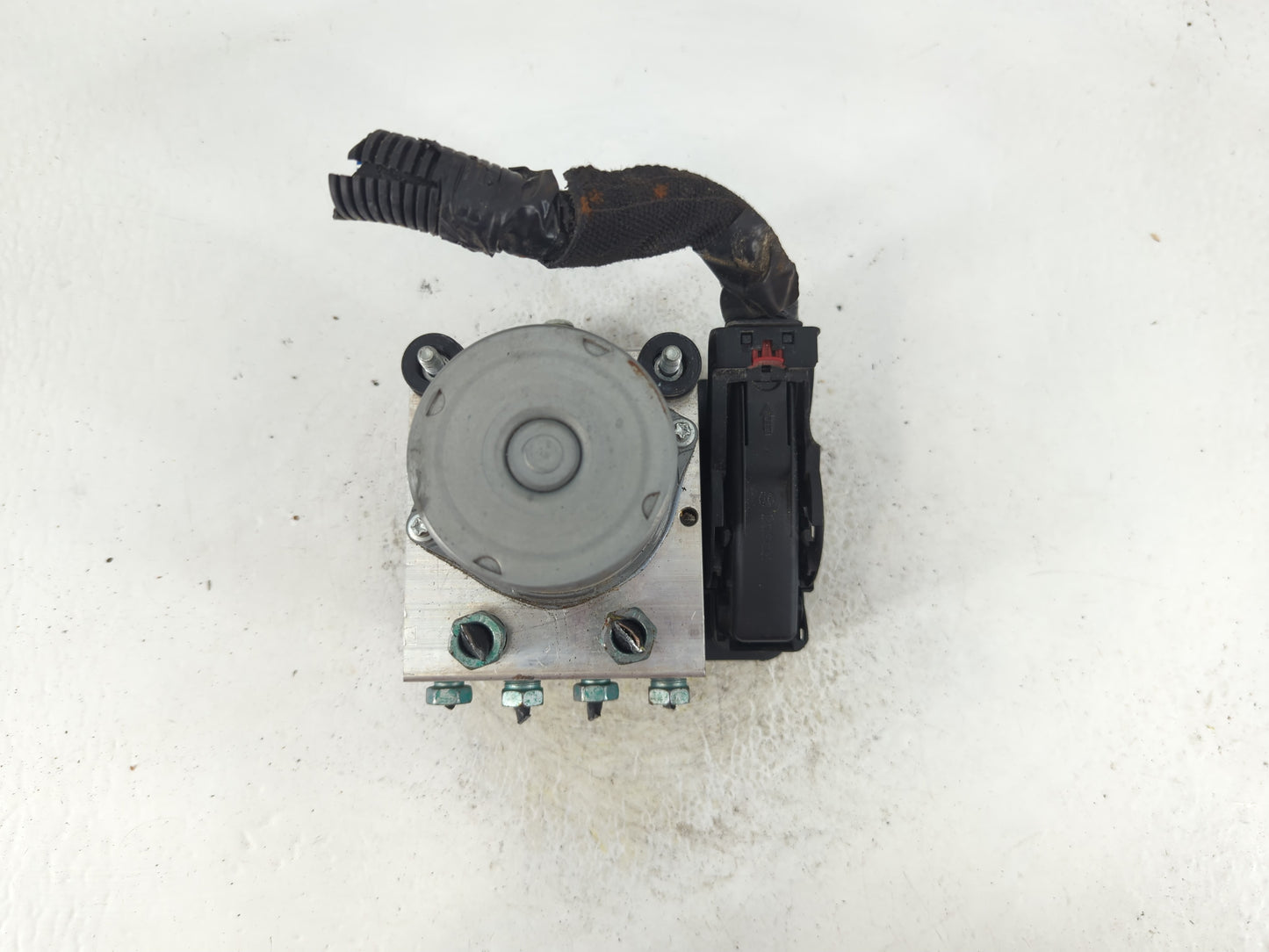 2019-2021 Chevrolet Malibu ABS Pump Control Module Replacement P/N:065055766 Fits Fits 2019 2020 2021 OEM Used Auto Parts - 