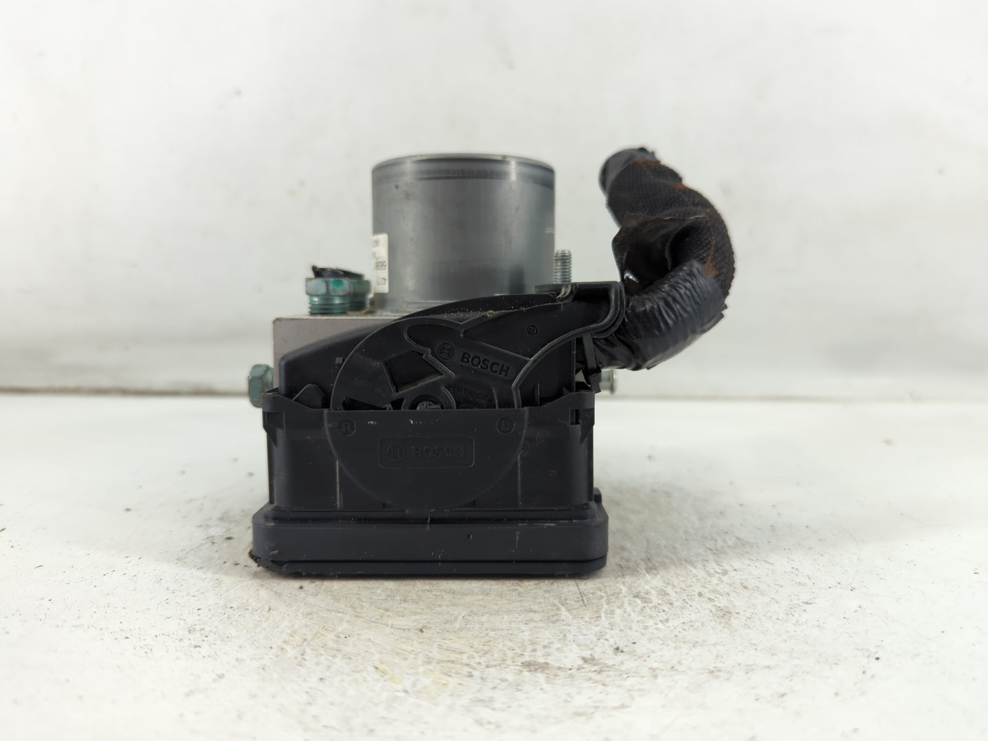 2019-2021 Chevrolet Malibu ABS Pump Control Module Replacement P/N:065055766 Fits Fits 2019 2020 2021 OEM Used Auto Parts - 