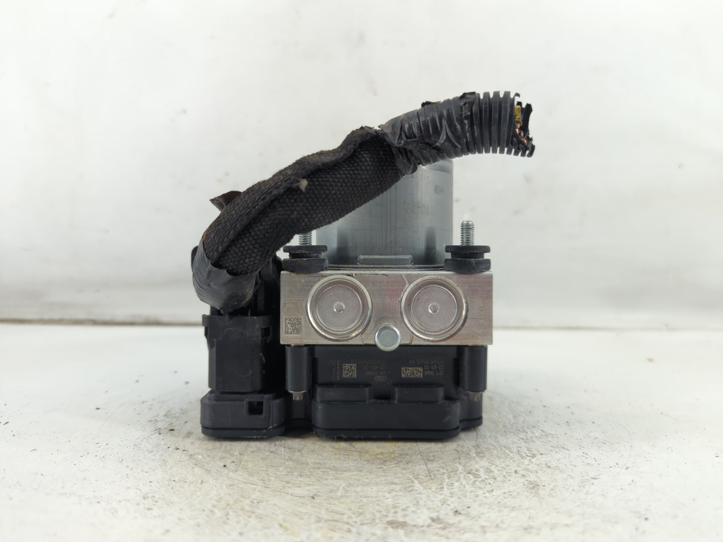 2019-2021 Chevrolet Malibu ABS Pump Control Module Replacement P/N:065055766 Fits Fits 2019 2020 2021 OEM Used Auto Parts - 