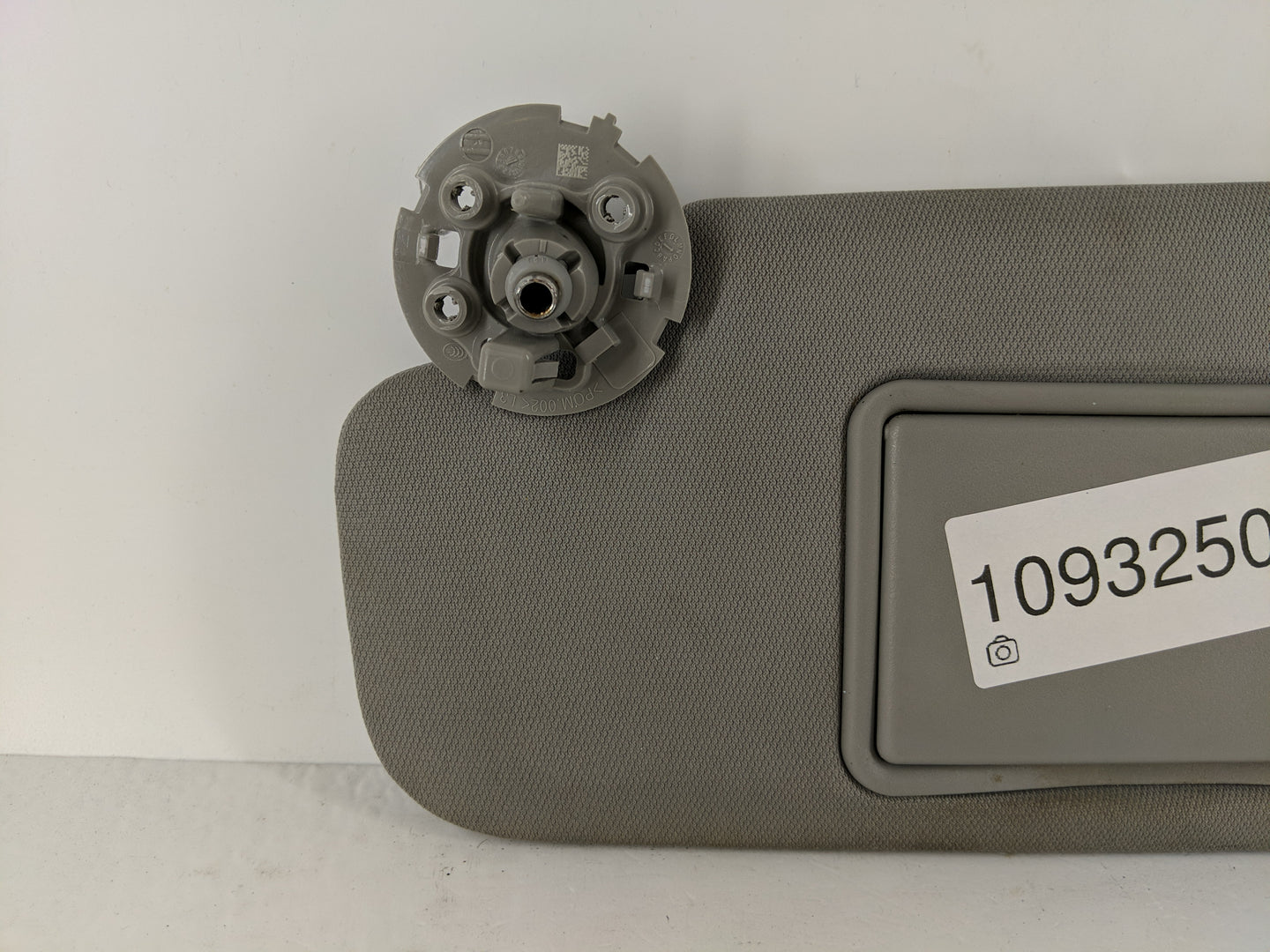 2016-2021 Chevrolet Malibu Sun Visor Shade Replacement Driver Left Mirror Fits Fits 2016 2017 2018 2019 2020 2021 OEM Used A