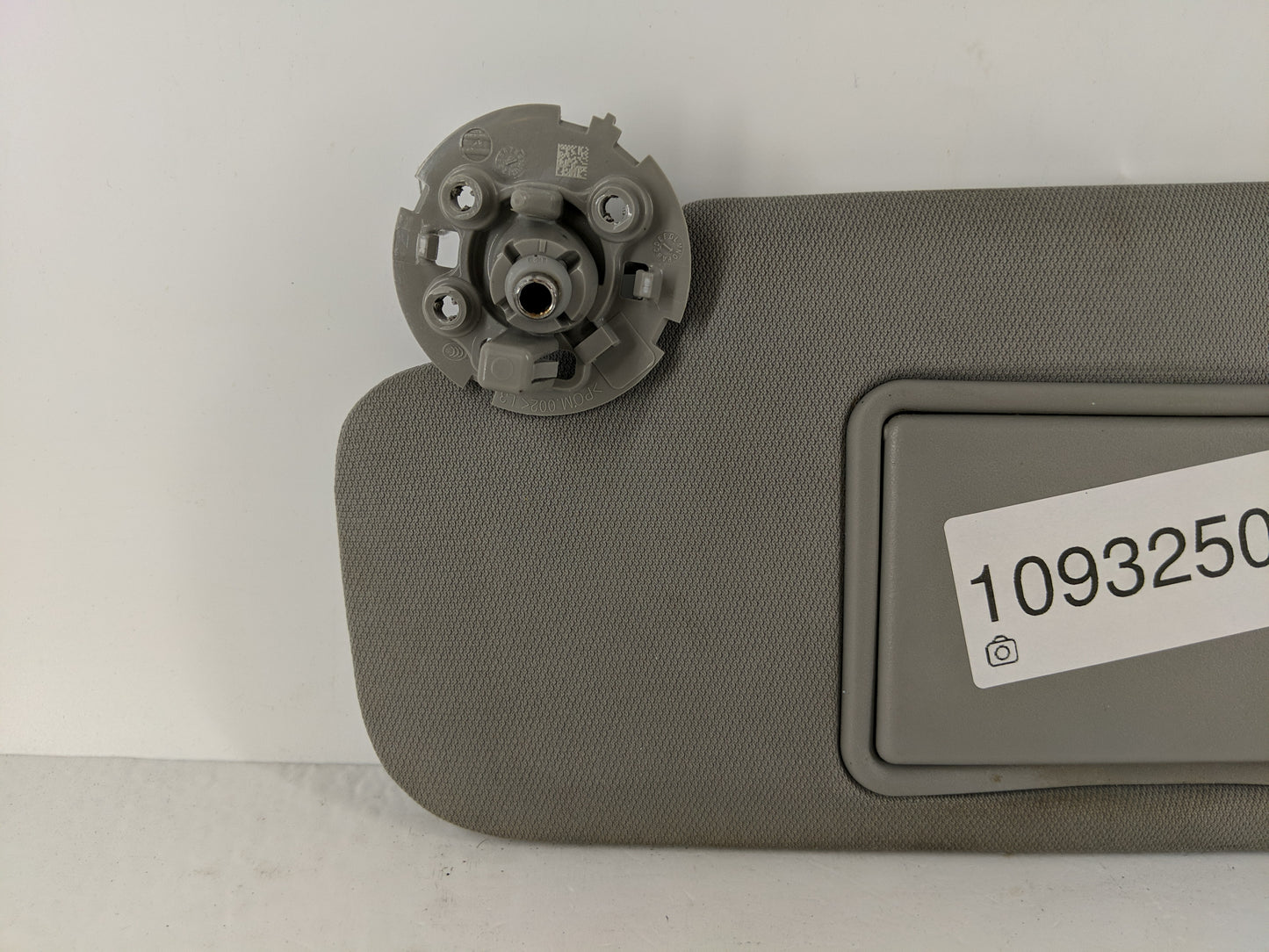 2016-2021 Chevrolet Malibu Sun Visor Shade Replacement Driver Left Mirror Fits Fits 2016 2017 2018 2019 2020 2021 OEM Used A