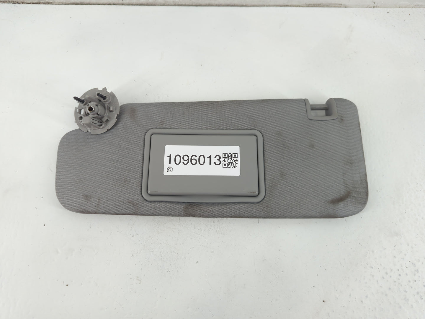 2016-2021 Chevrolet Malibu Sun Visor Shade Replacement Driver Left Mirror Fits Fits 2016 2017 2018 2019 2020 2021 OEM Used A