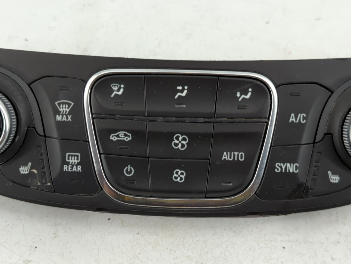 2018-2021 Chevrolet Malibu Climate Control Module Temperature AC/Heater Replacement P/N:84684288 Fits Fits 2018 2019 2020 20