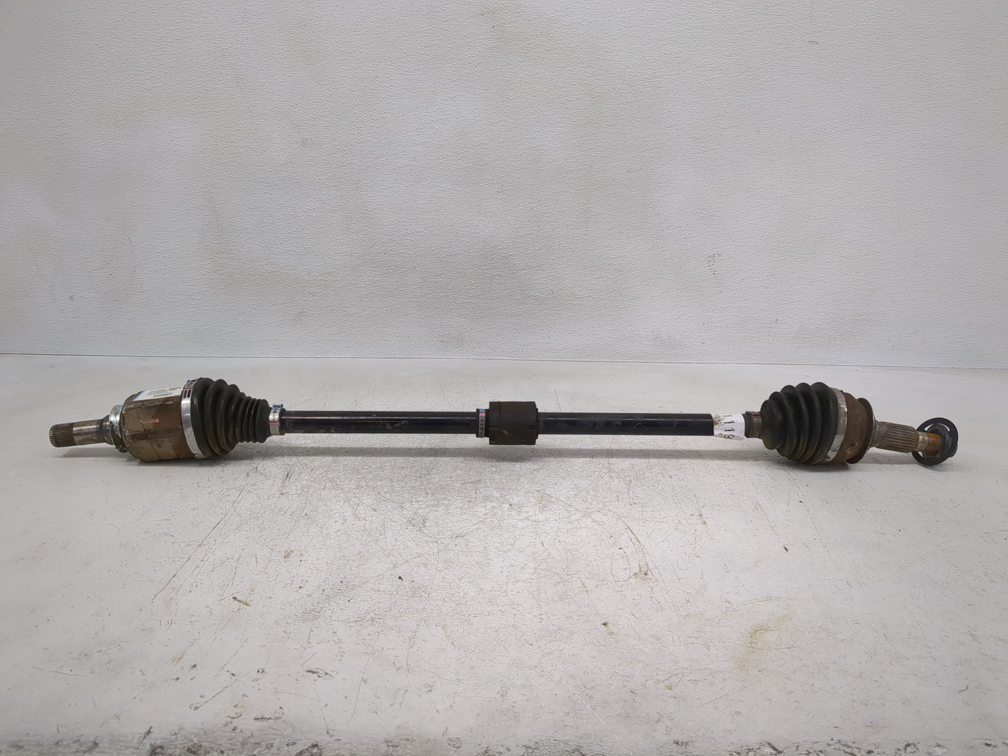 2019-2021 Chevrolet Malibu Axle Shaft Front Passenger Cv C/v 1119891 - Oemusedautoparts1.com