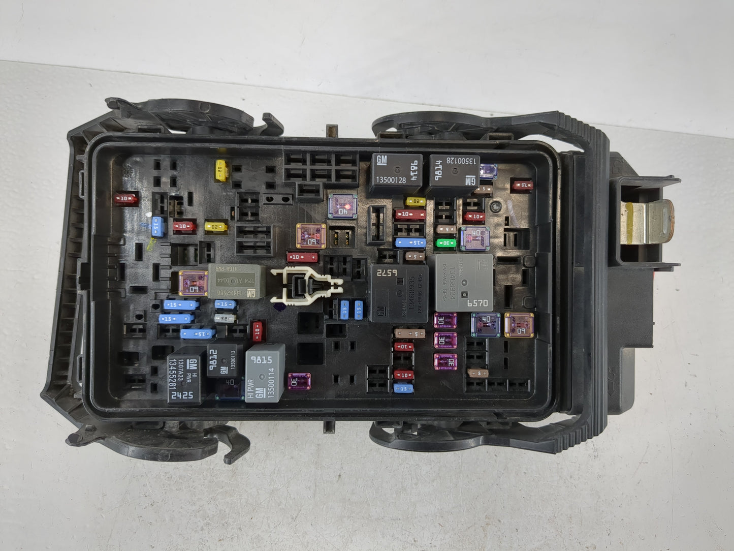 2022 Chevrolet Malibu Fusebox Fuse Box Panel Relay Module P/N:84950508 Fits OEM Used Auto Parts - Oemusedautoparts1.com