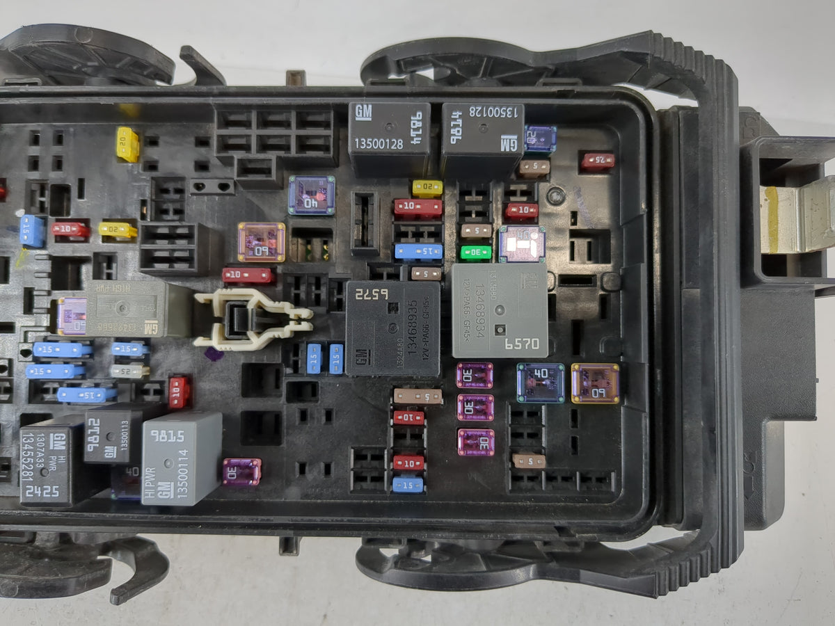 2019-2021 Chevrolet Malibu Fusebox Fuse Box Panel Relay Module P/N:84950508 Fits Fits 2019 2020 2021 OEM Used Auto Parts - O