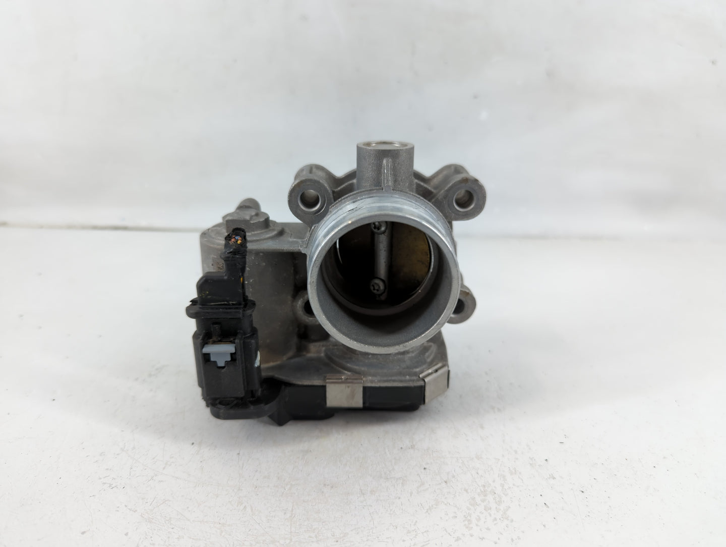 2016-2021 Chevrolet Malibu Throttle Body P/N:12671379AA Fits Fits 2016 2017 2018 2019 2020 2021 2022 OEM Used Auto Parts - O