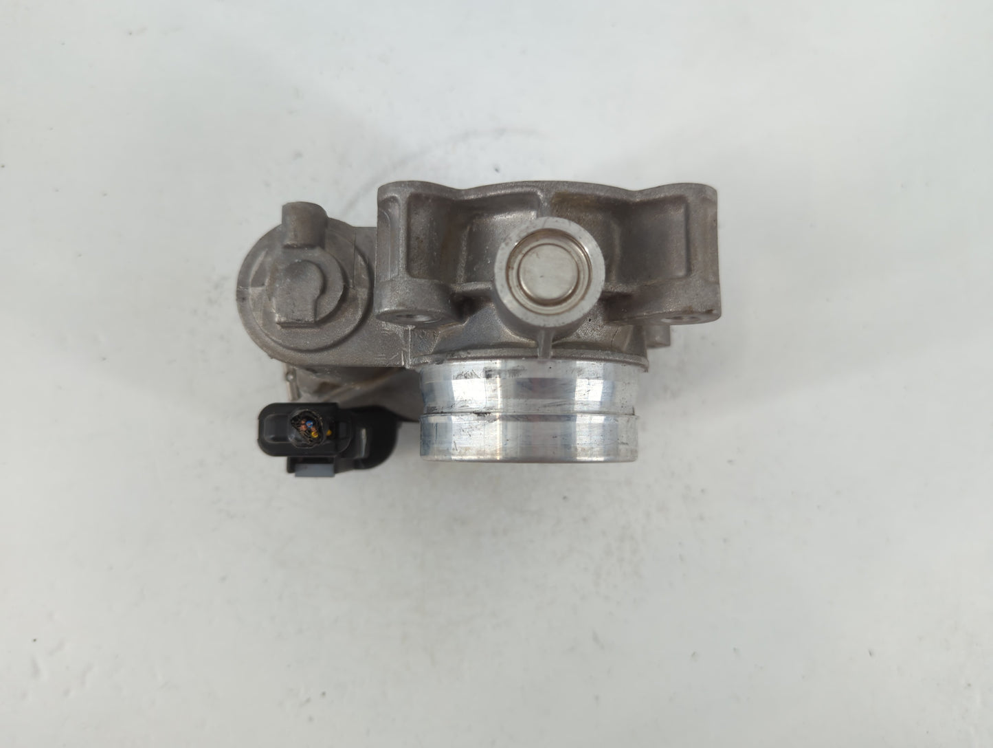2016-2021 Chevrolet Malibu Throttle Body P/N:12671379AA Fits Fits 2016 2017 2018 2019 2020 2021 2022 OEM Used Auto Parts - O