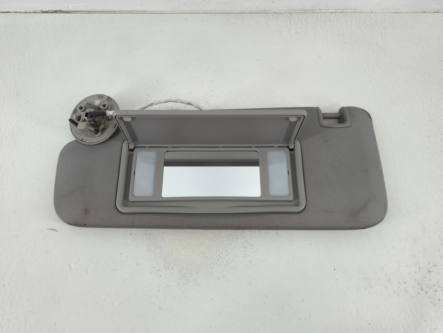 2016-2021 Chevrolet Malibu Sun Visor Shade Replacement Driver Left Mirror Fits Fits 2016 2017 2018 2019 2020 2021 OEM Used A