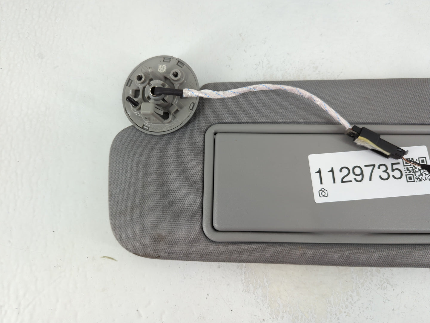 2016-2021 Chevrolet Malibu Sun Visor Shade Replacement Driver Left Mirror Fits Fits 2016 2017 2018 2019 2020 2021 OEM Used A