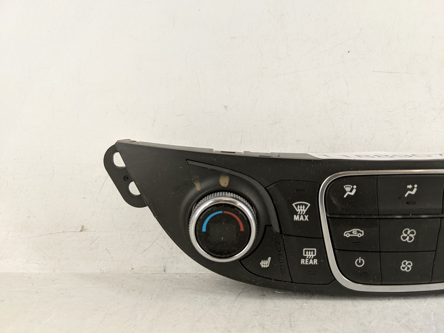 2018-2021 Chevrolet Malibu Climate Control Module Temperature AC/Heater Replacement P/N:84684288 Fits Fits 2018 2019 2020 20