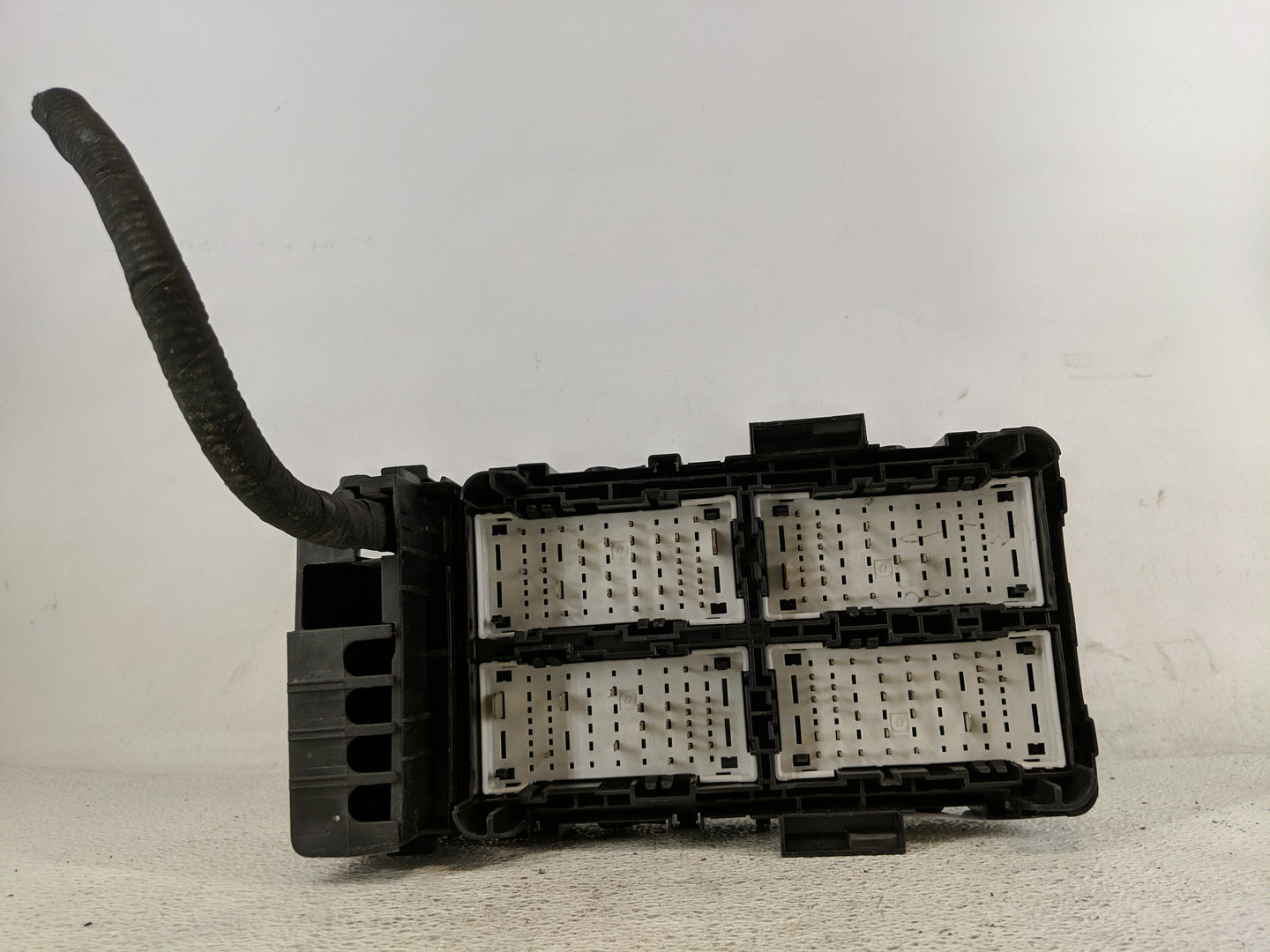 2022 Chevrolet Malibu Fusebox Fuse Box Panel Relay Module P/N:84950508 Fits OEM Used Auto Parts - Oemusedautoparts1.com