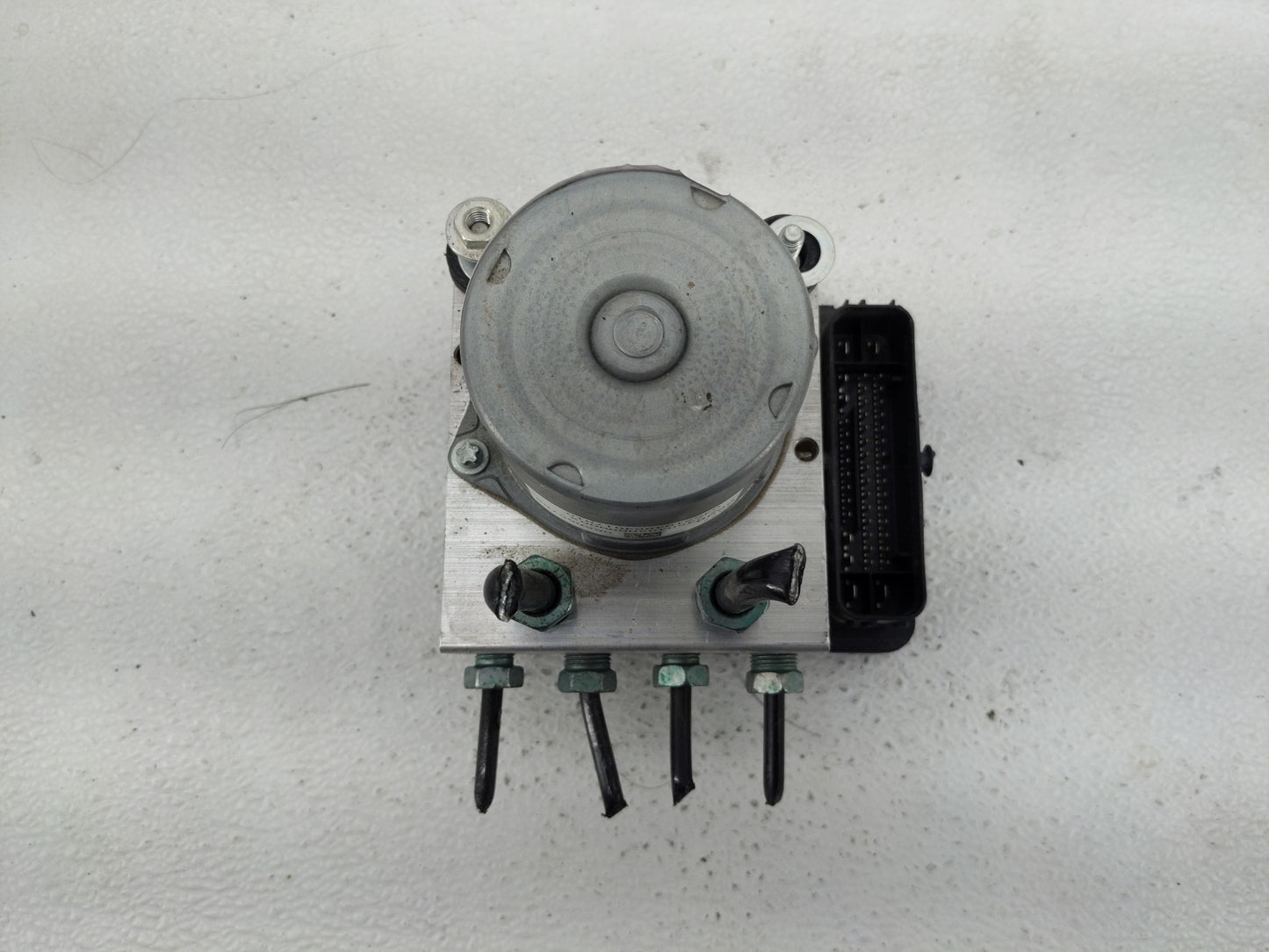 2019-2021 Chevrolet Malibu ABS Pump Control Module Replacement P/N:0650557 Fits Fits 2019 2020 2021 OEM Used Auto Parts - Oe