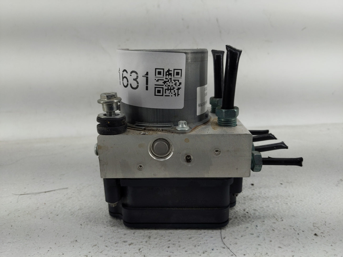 2019-2021 Chevrolet Malibu ABS Pump Control Module Replacement P/N:0650557 Fits Fits 2019 2020 2021 OEM Used Auto Parts - Oe