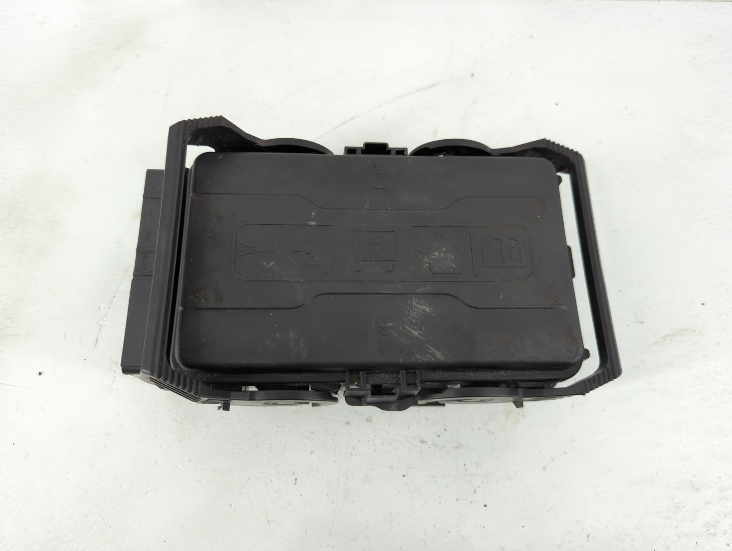 2022 Chevrolet Malibu Fusebox Fuse Box Panel Relay Module P/N:84950508 Fits OEM Used Auto Parts - Oemusedautoparts1.com