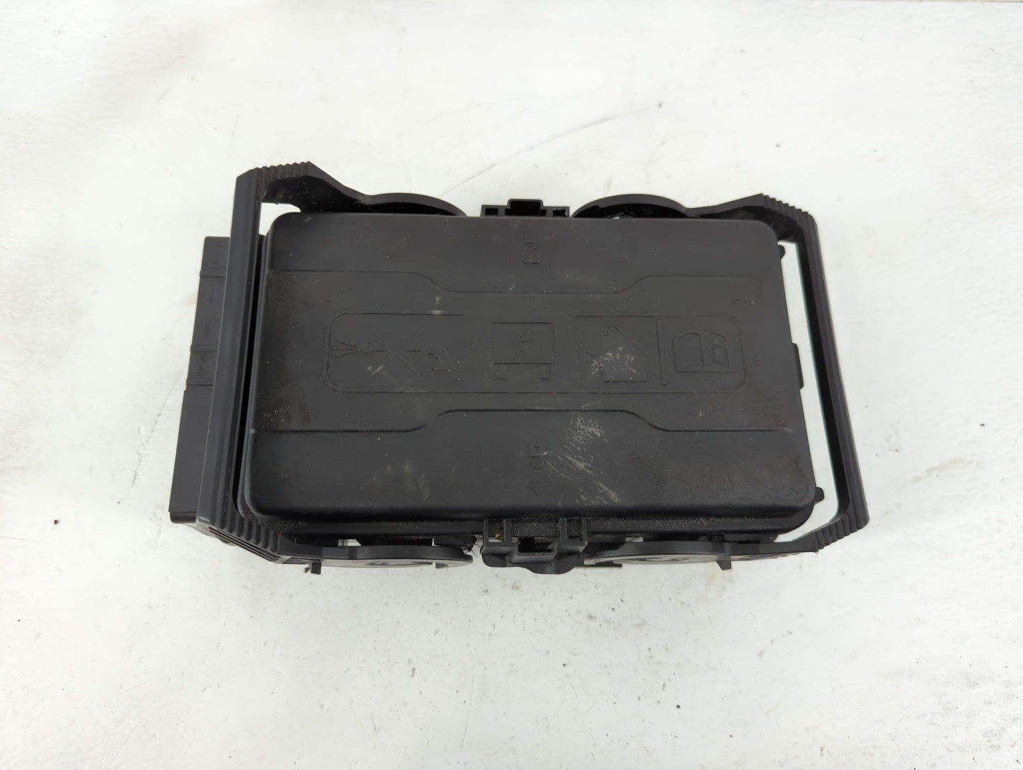2022 Chevrolet Malibu Fusebox Fuse Box Panel Relay Module P/N:84950508 Fits OEM Used Auto Parts - Oemusedautoparts1.com