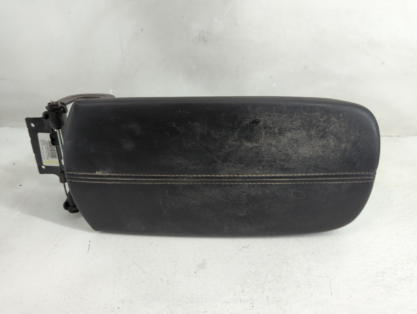 2022 Chevrolet Malibu Center Console Armrest Cover Lid P/N:1251040 Fits OEM Used Auto Parts - Oemusedautoparts1.com