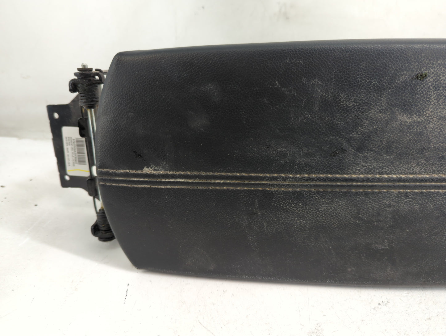 2022 Chevrolet Malibu Center Console Armrest Cover Lid P/N:1251040 Fits OEM Used Auto Parts - Oemusedautoparts1.com