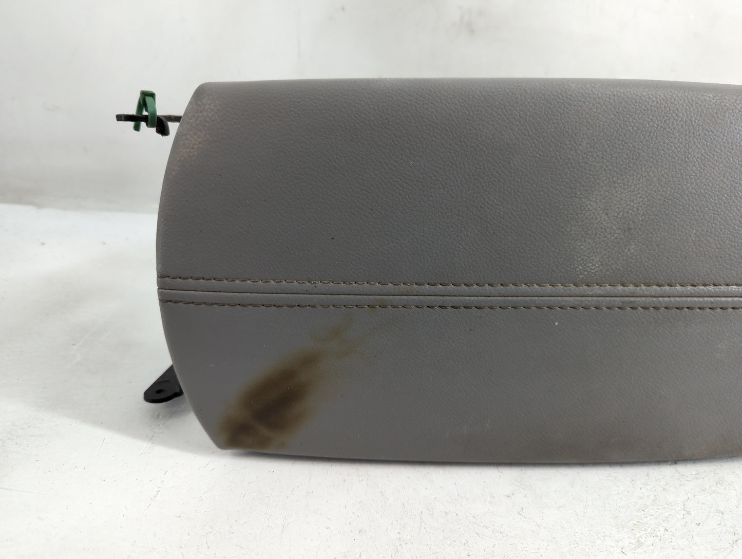 2022 Chevrolet Malibu Center Console Armrest Cover Lid P/N:02329B Fits OEM Used Auto Parts - Oemusedautoparts1.com