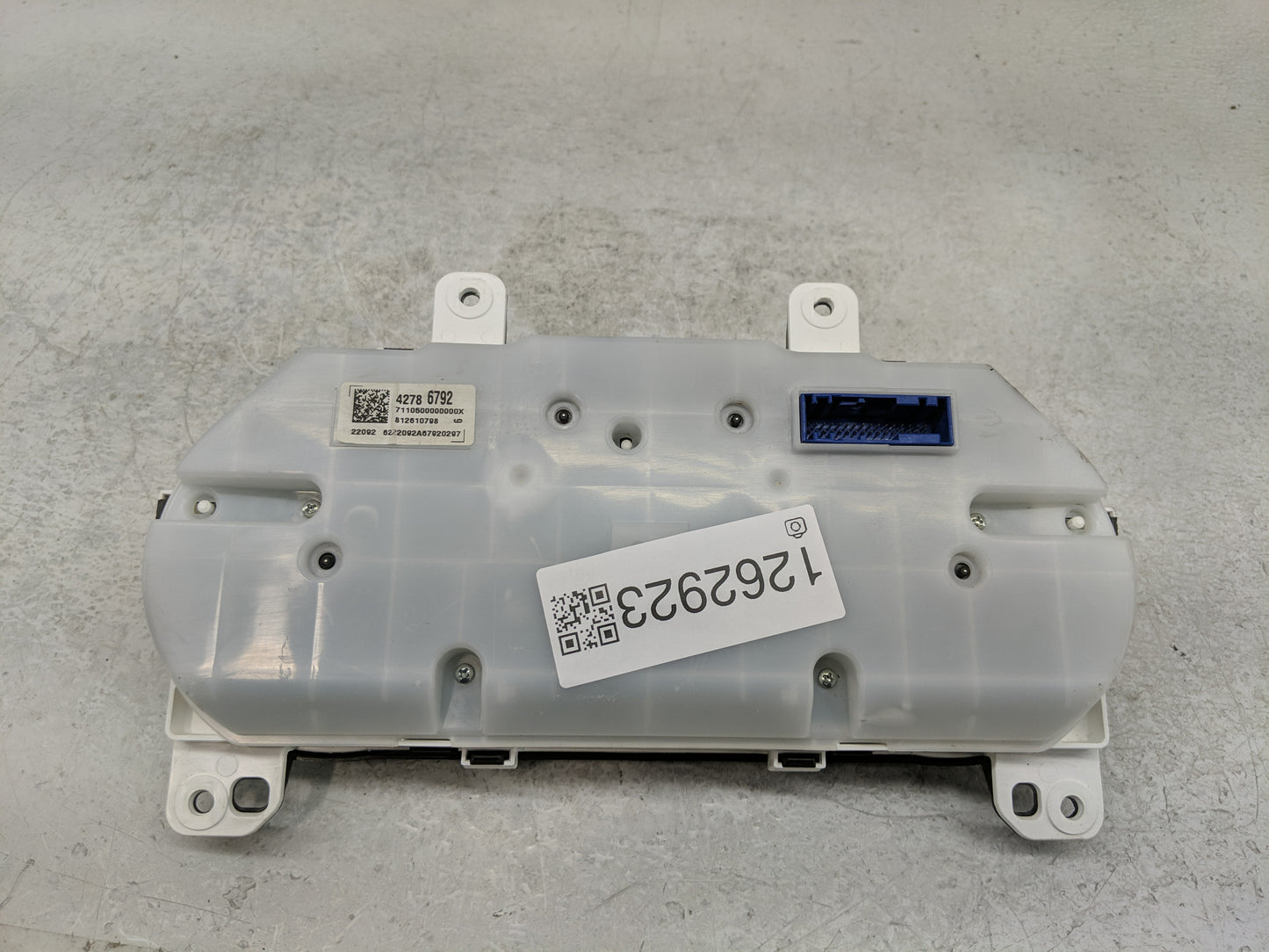 2022 Chevrolet Malibu Instrument Cluster Speedometer Gauges P/N:42786792 Fits OEM Used Auto Parts - Oemusedautoparts1.com