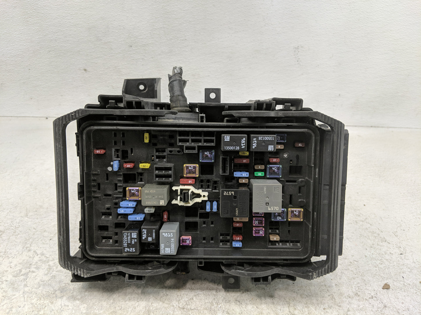 2022 Chevrolet Malibu Fusebox Fuse Box Panel Relay Module P/N:84950508 Fits OEM Used Auto Parts - Oemusedautoparts1.com