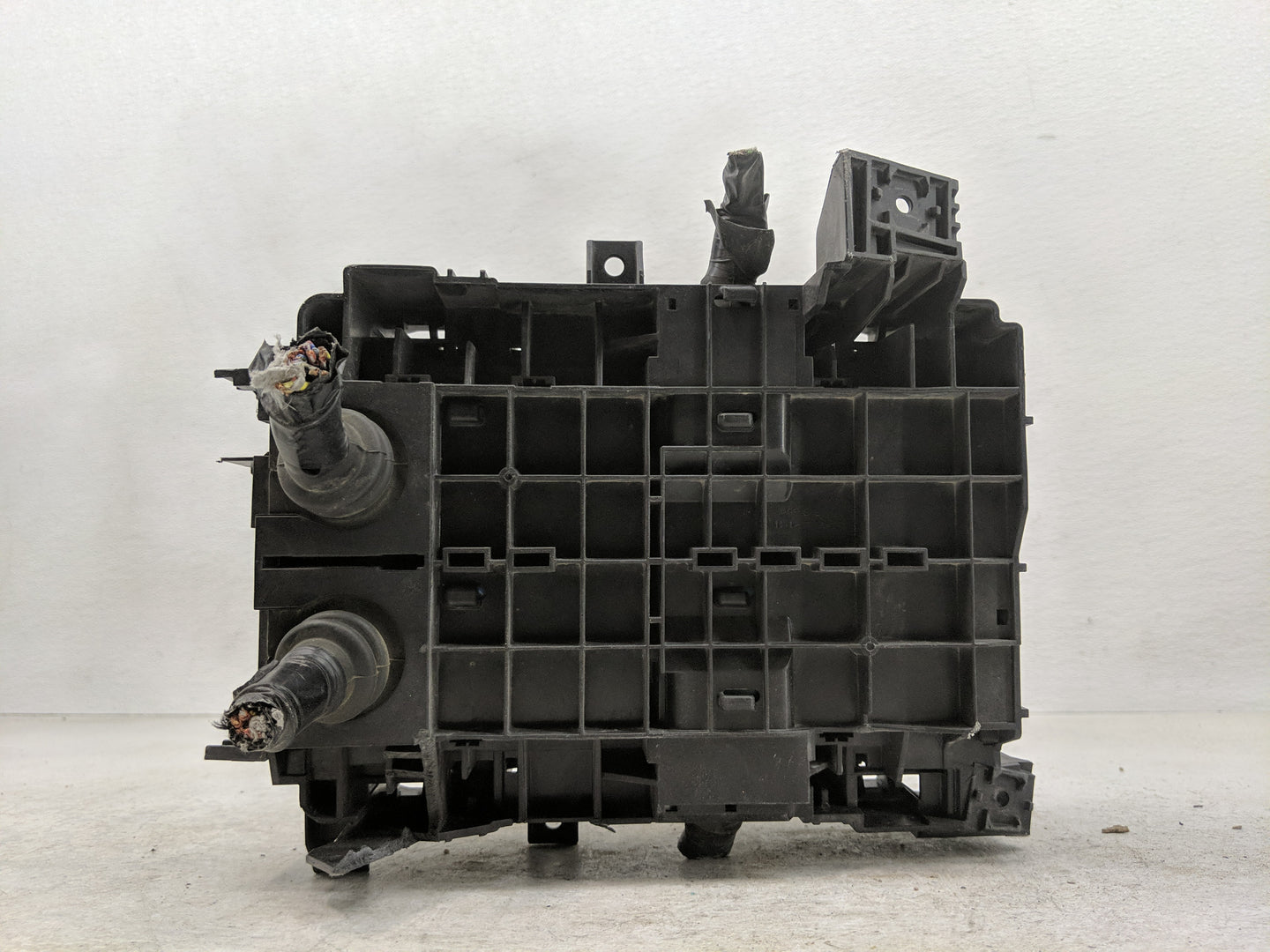 2022 Chevrolet Malibu Fusebox Fuse Box Panel Relay Module P/N:84950508 Fits OEM Used Auto Parts - Oemusedautoparts1.com